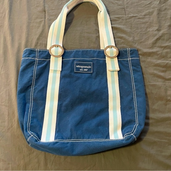 Aeropostale Handbags - Aeropostale blue tote